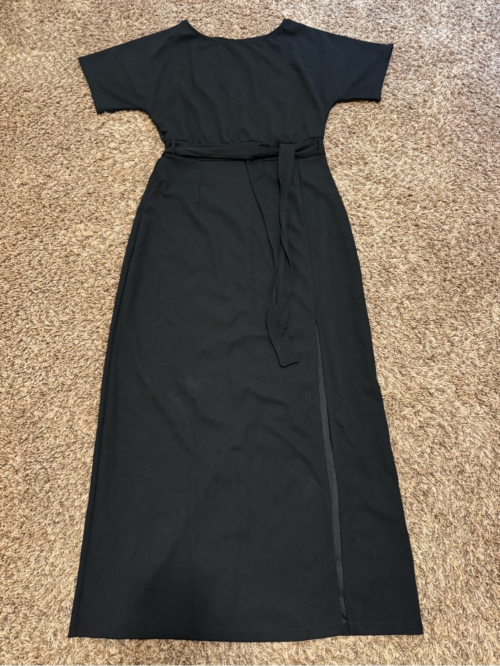 Black Short Sleeve Simple Side Slit Maxi Dress